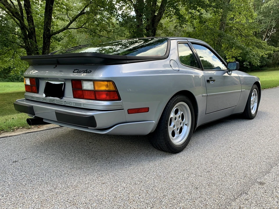 1986 Porsche 944 Turbo - Image 16 of 31