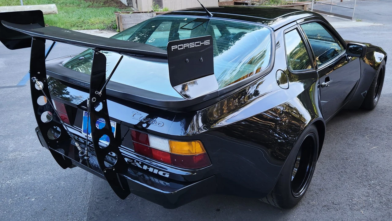 1986 Porsche 944 Turbo - Image 17 of 31
