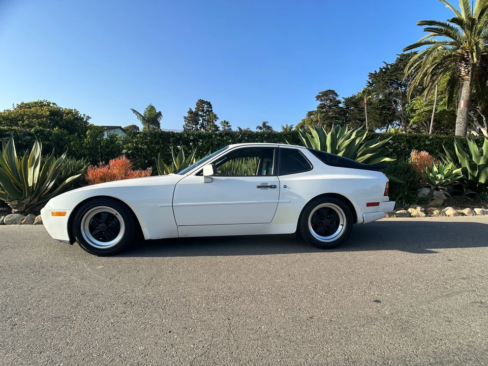 1986 Porsche 944 Turbo - Image 2 of 14