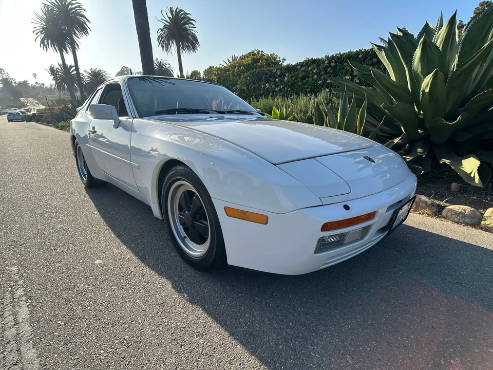 1986 Porsche 944 Turbo - Image 8 of 14