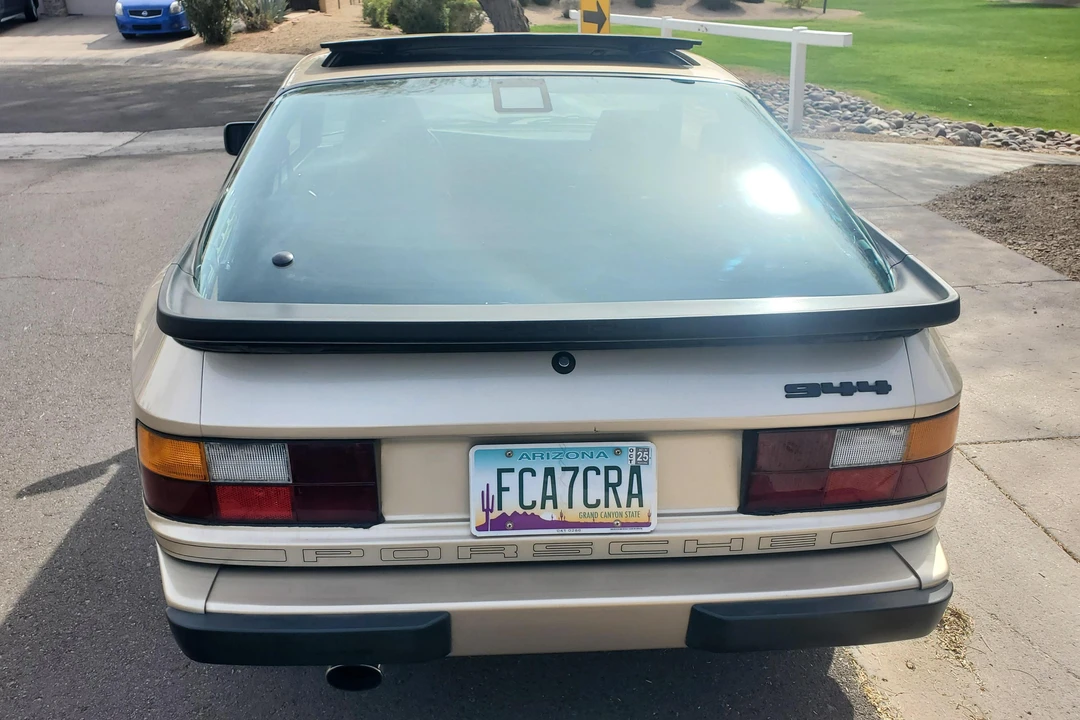 1986 Porsche 944 - Image 5 of 31