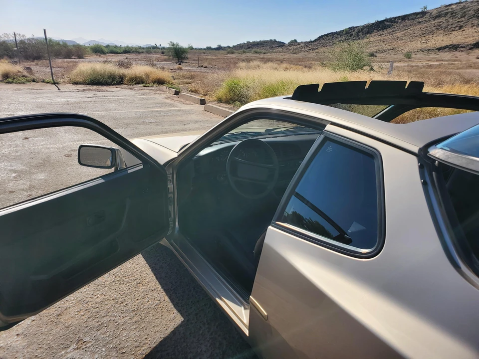1986 Porsche 944 - Image 23 of 31