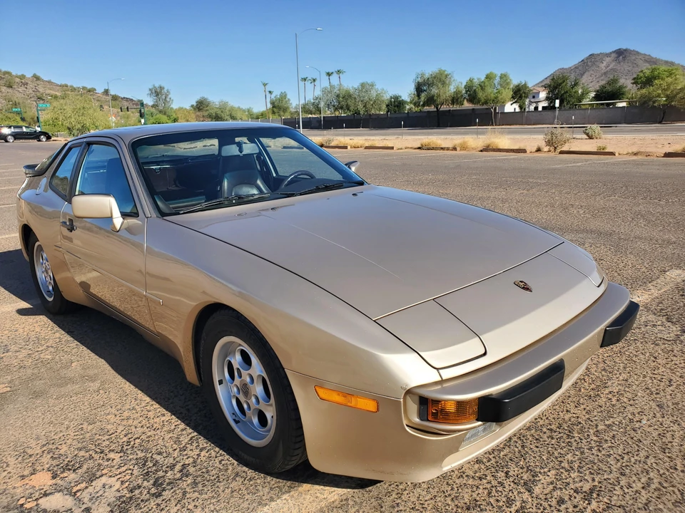 1986 Porsche 944 - Image 19 of 31