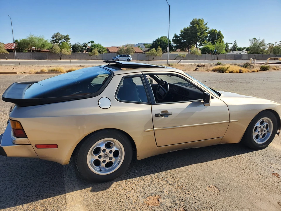 1986 Porsche 944 - Image 18 of 31