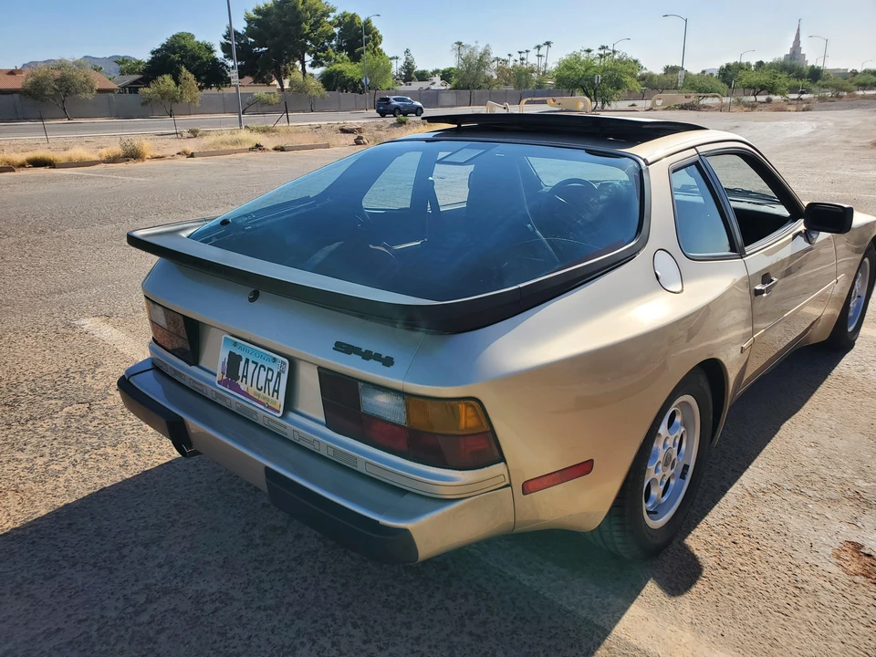 1986 Porsche 944 - Image 17 of 31