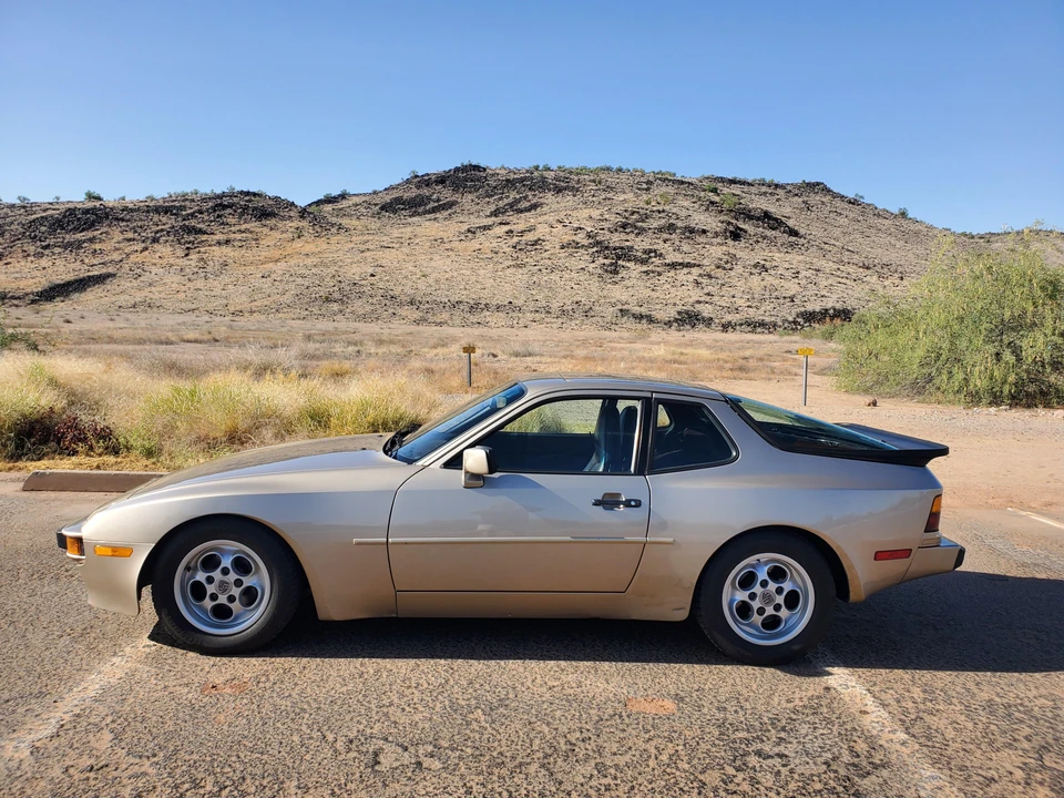 1986 Porsche 944 - Image 13 of 31