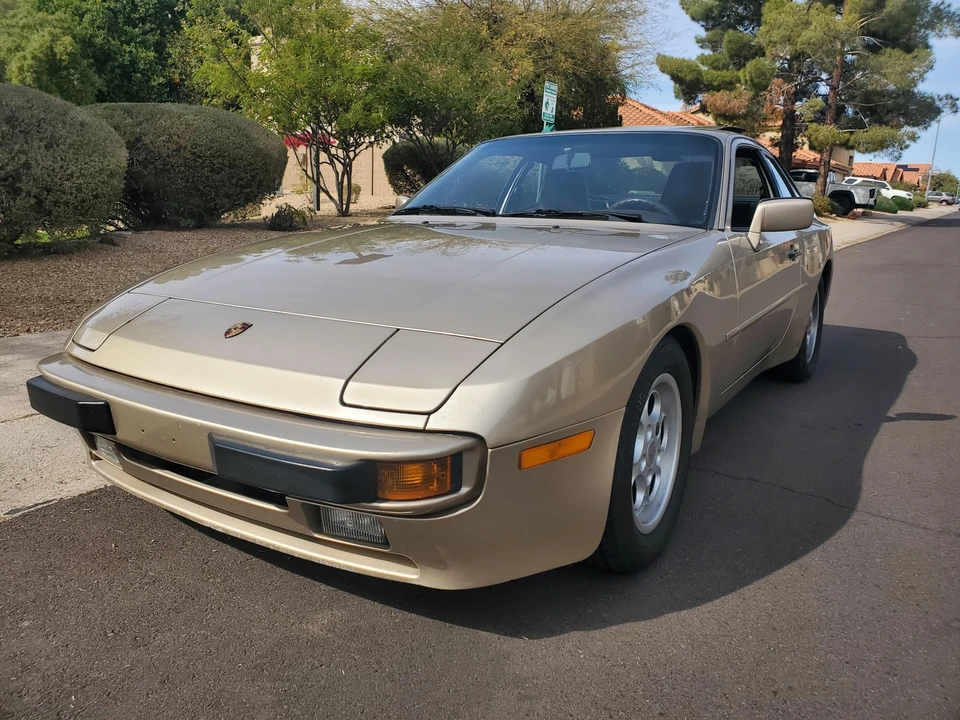 1986 Porsche 944 - Image 9 of 31