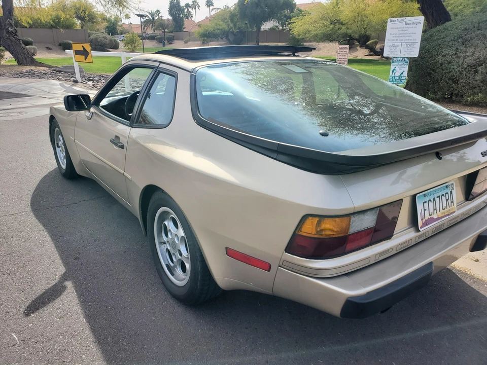 1986 Porsche 944 - Image 15 of 31