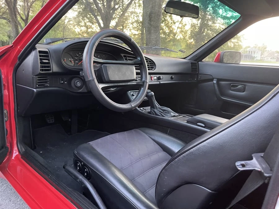 1986 Porsche 944 - Image 11 of 23