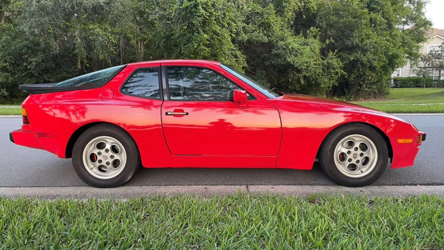 1986 Porsche 944 - Image 2 of 23