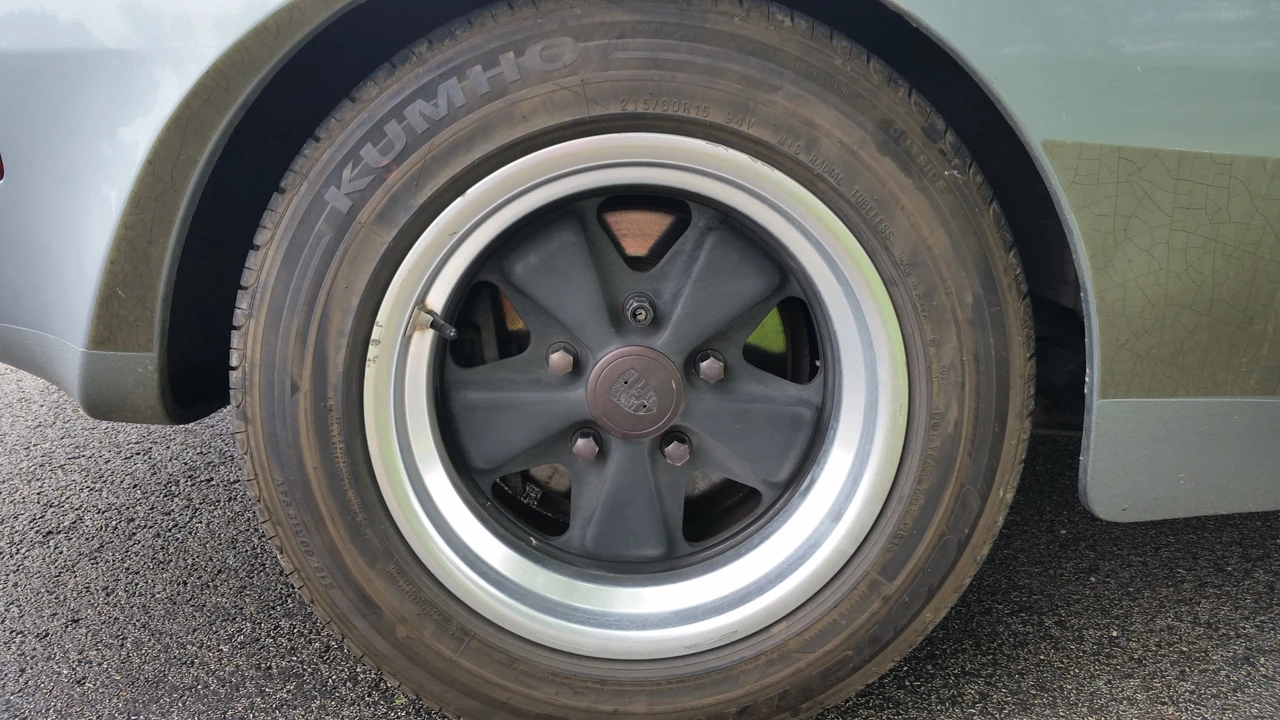 1986 Porsche 944 - Image 21 of 31