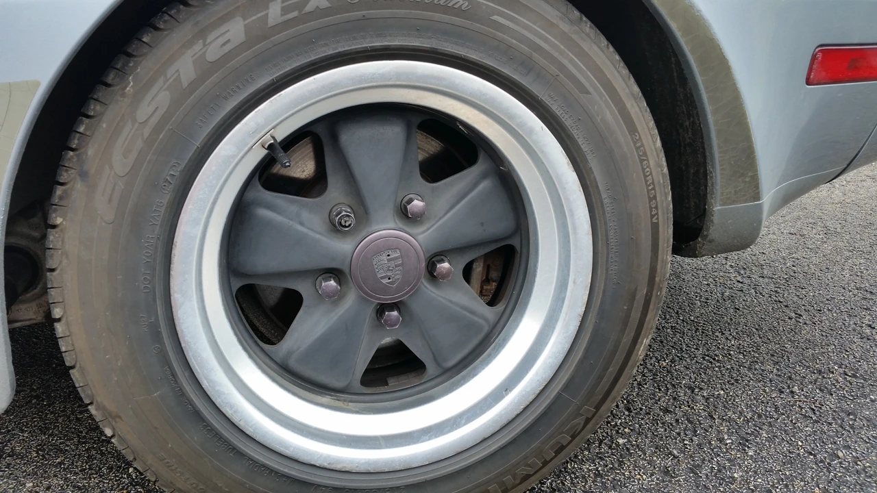 1986 Porsche 944 - Image 23 of 31