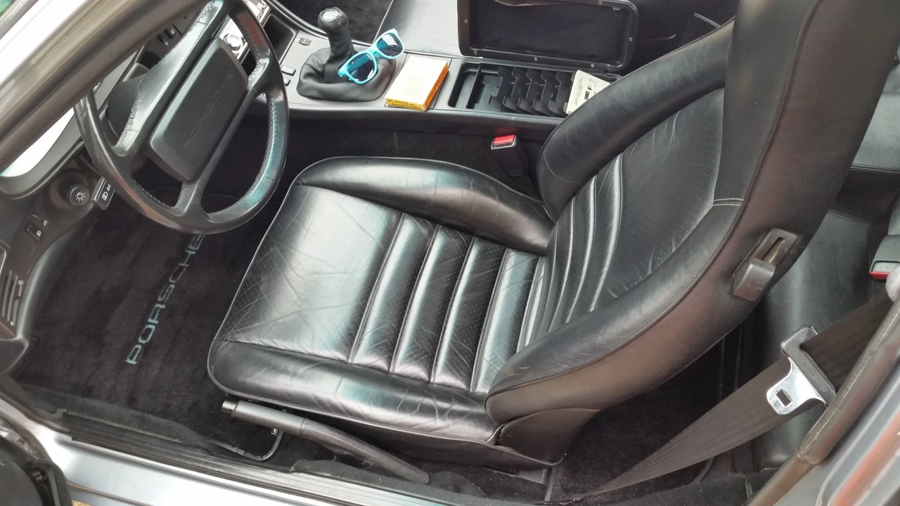 1986 Porsche 944 - Image 26 of 31