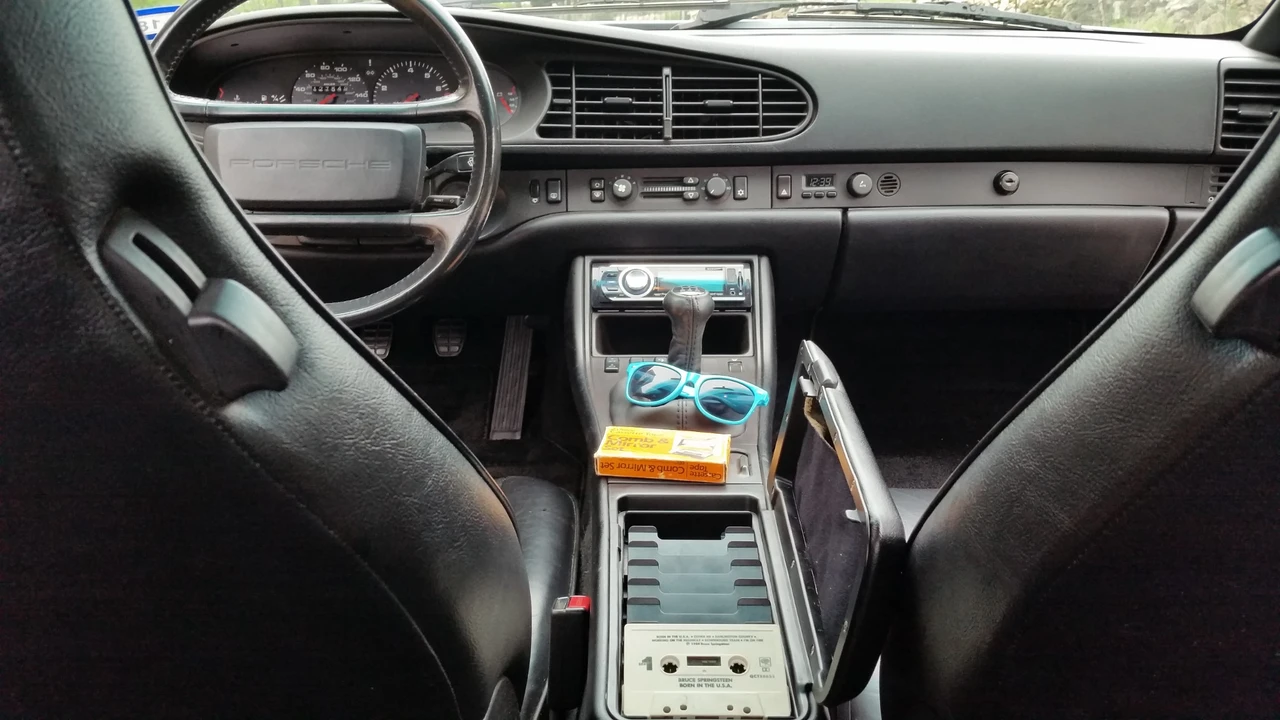 1986 Porsche 944 - Image 25 of 31