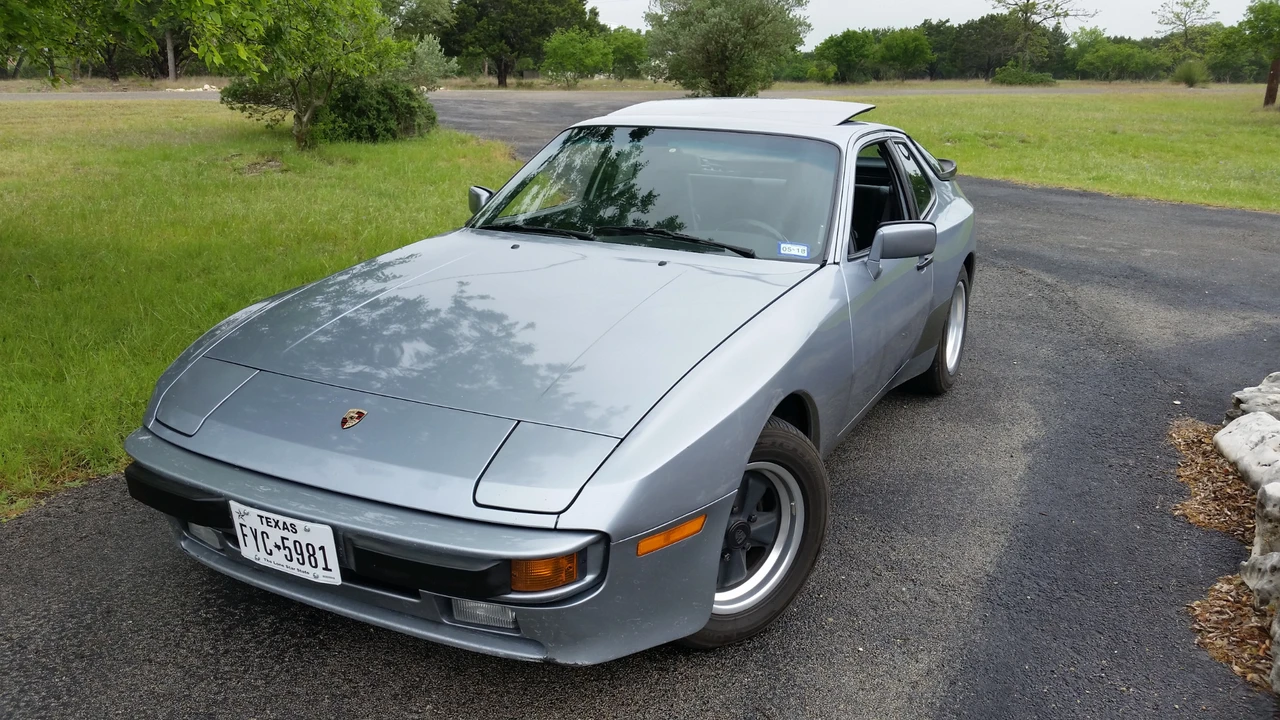 1986 Porsche 944 - Image 2 of 31