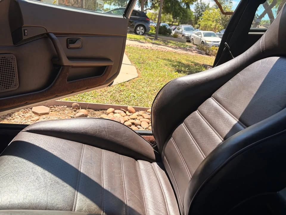 1986 Porsche 944 - Image 4 of 13