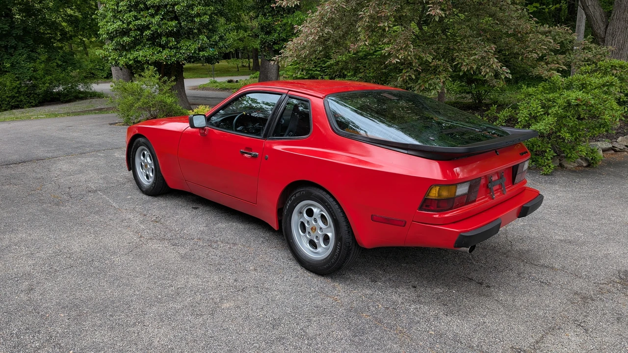 1986 Porsche 944 - Image 10 of 31