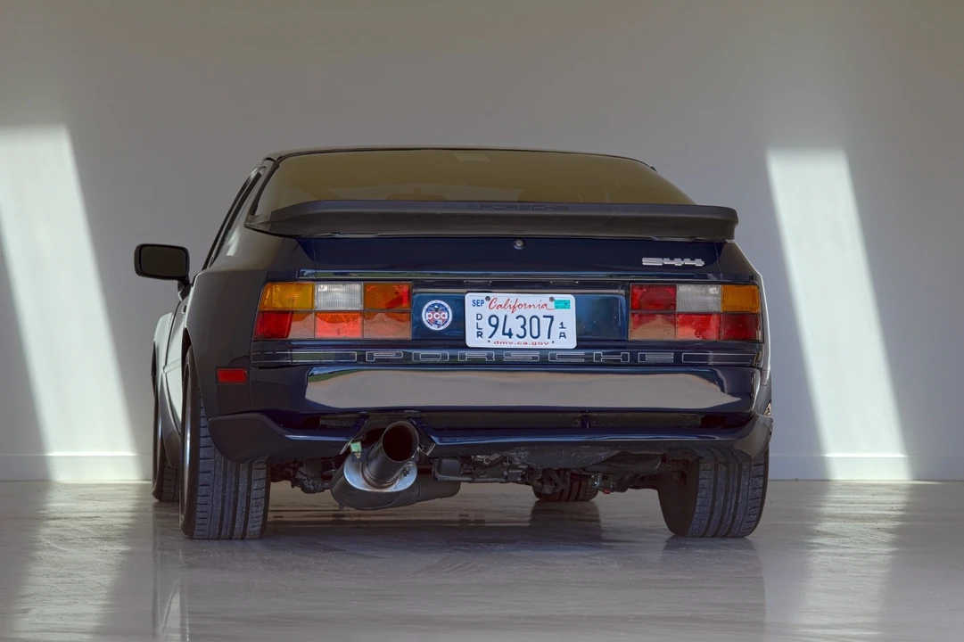 1986 Porsche 944 - Image 15 of 20