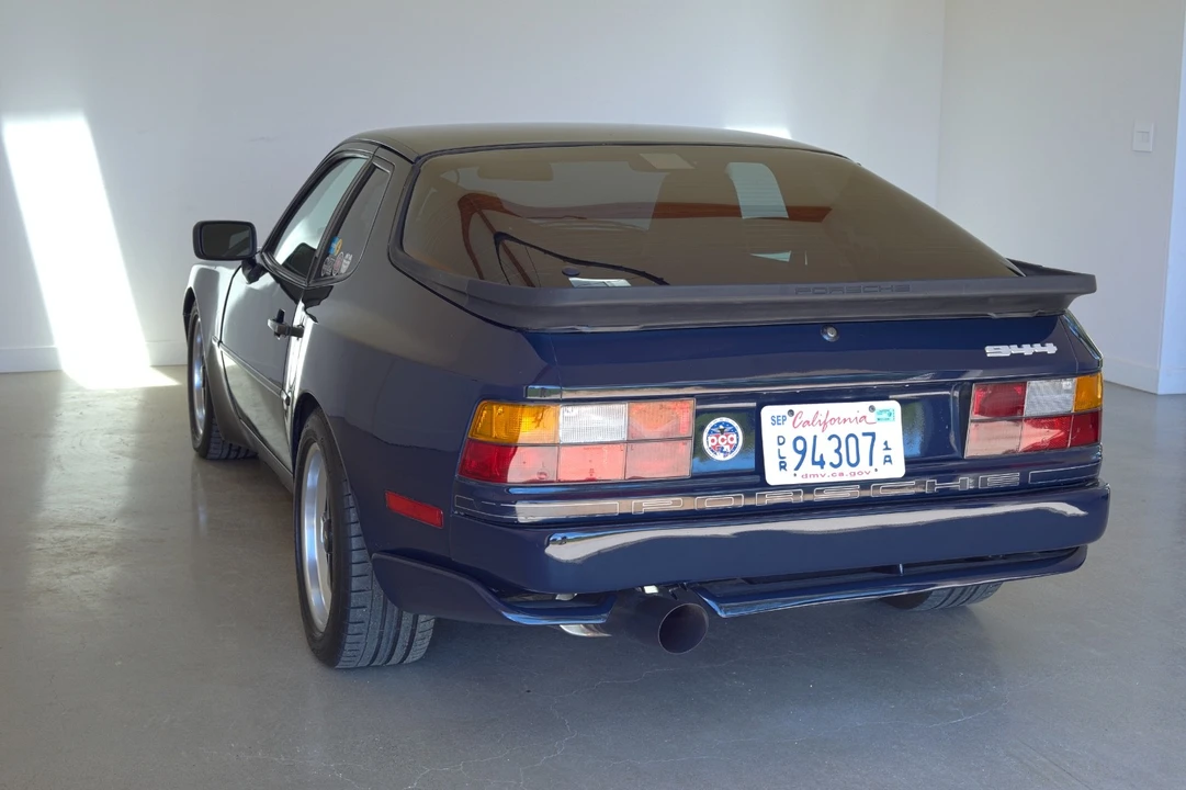1986 Porsche 944 - Image 17 of 20