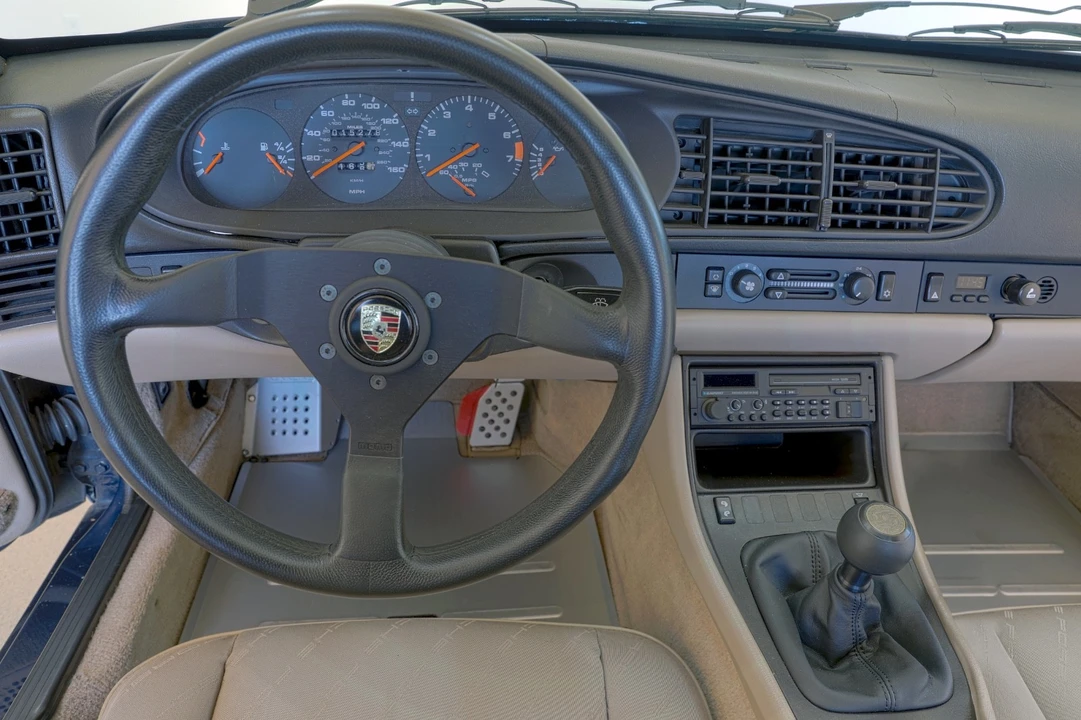 1986 Porsche 944 - Image 11 of 20