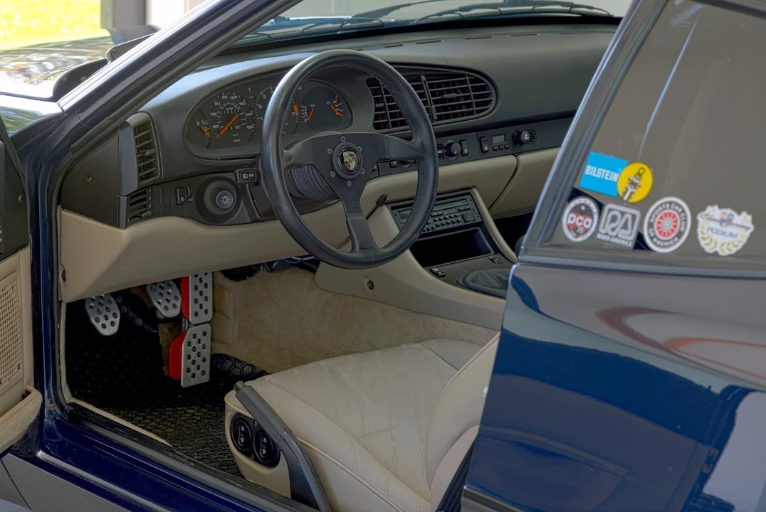 1986 Porsche 944 - Image 10 of 20