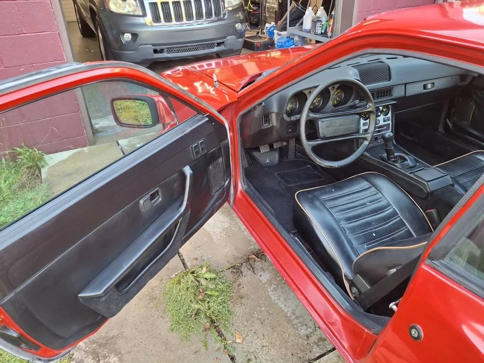 1986 Porsche 944 - Image 7 of 15