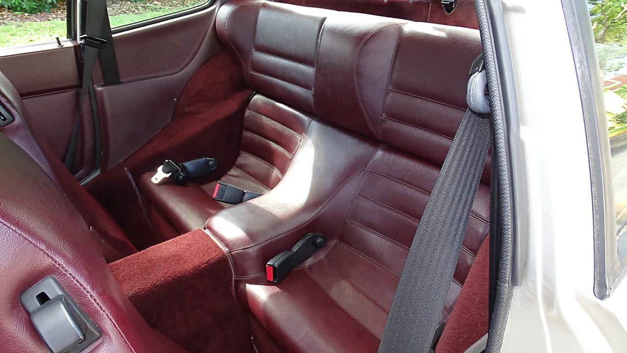 1986 Porsche 944 - Image 16 of 21