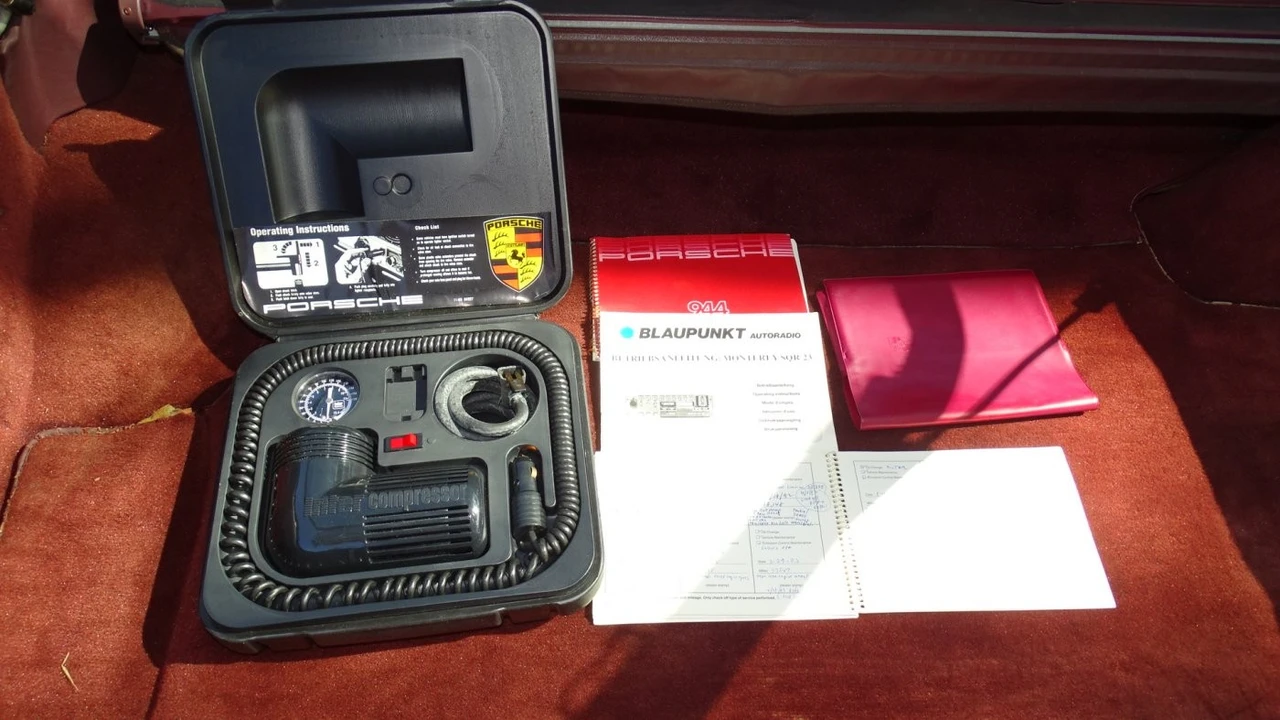 1986 Porsche 944 - Image 19 of 21
