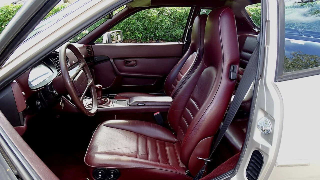 1986 Porsche 944 - Image 14 of 21