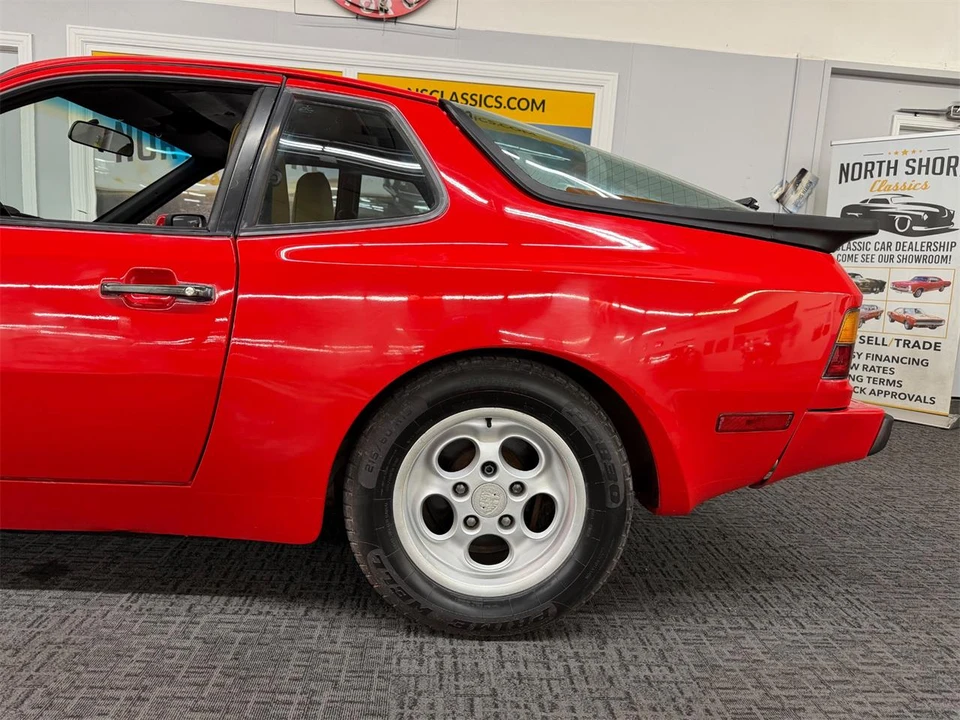 1986 Porsche 944 - Image 17 of 31