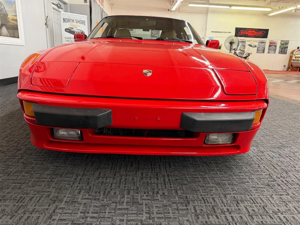 1986 Porsche 944 - Image 6 of 31