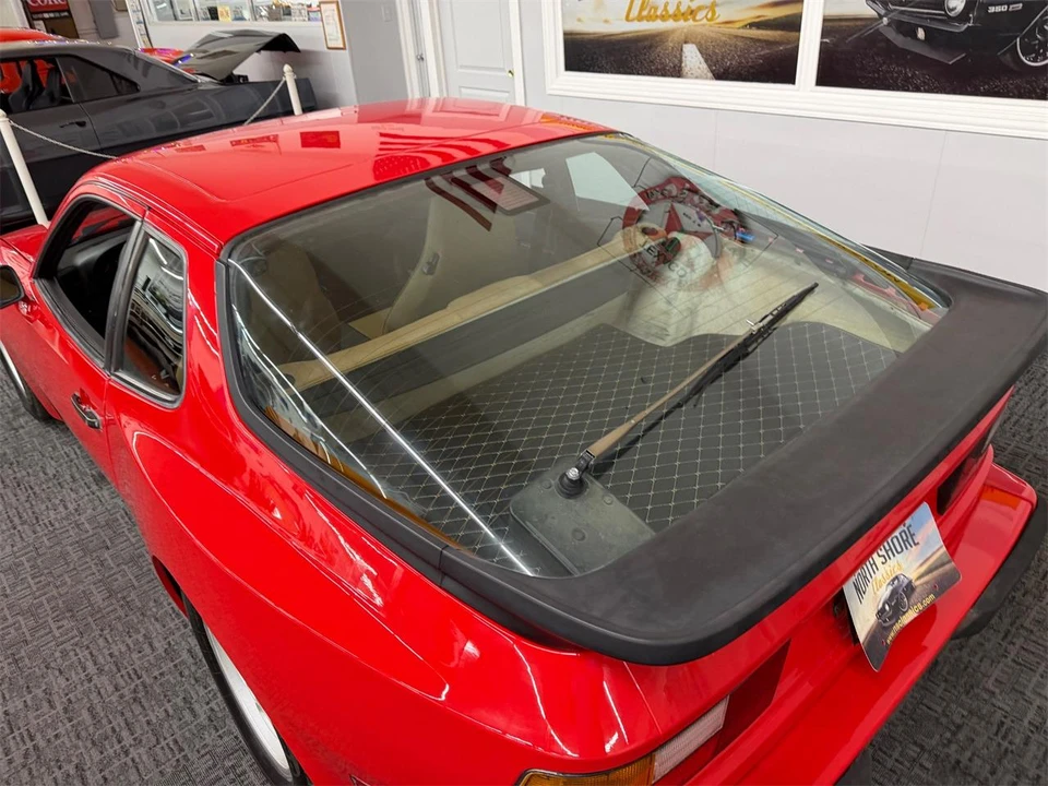 1986 Porsche 944 - Image 12 of 31