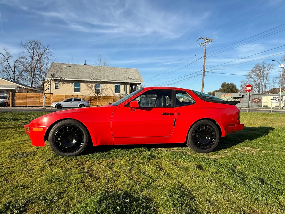 1986 Porsche 944 - Image 8 of 31