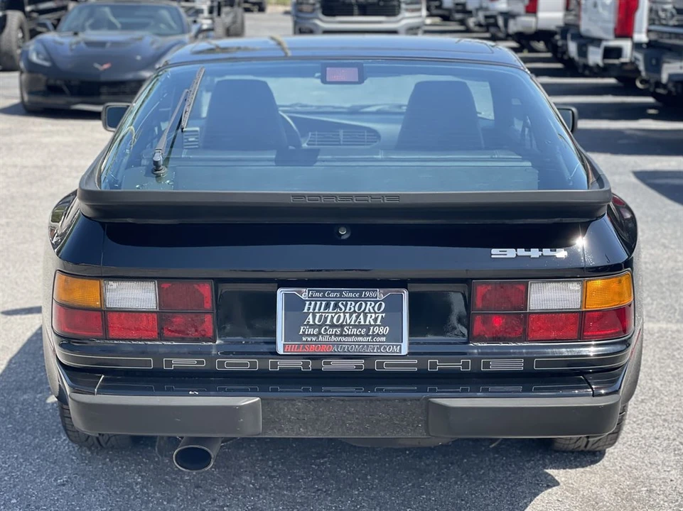 1986 Porsche 944 - Image 18 of 21
