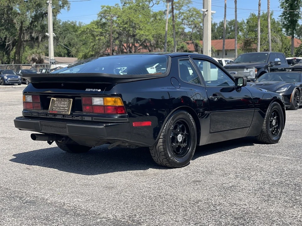1986 Porsche 944 - Image 14 of 21