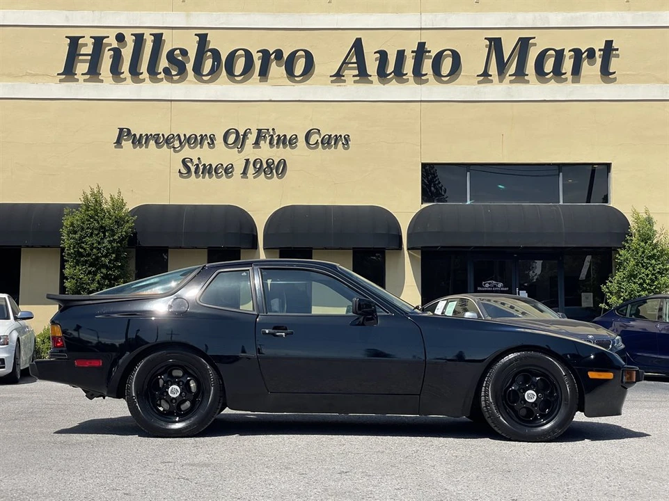 1986 Porsche 944 - Image 5 of 21