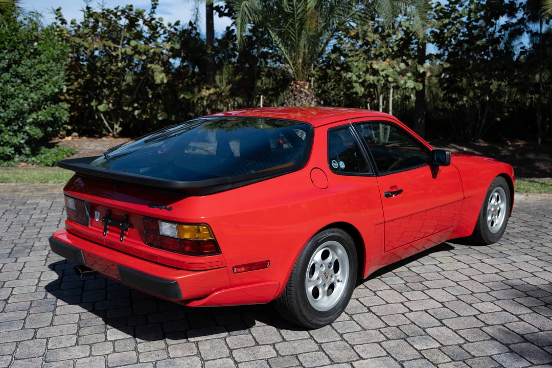 1986 Porsche 944 - Image 11 of 31
