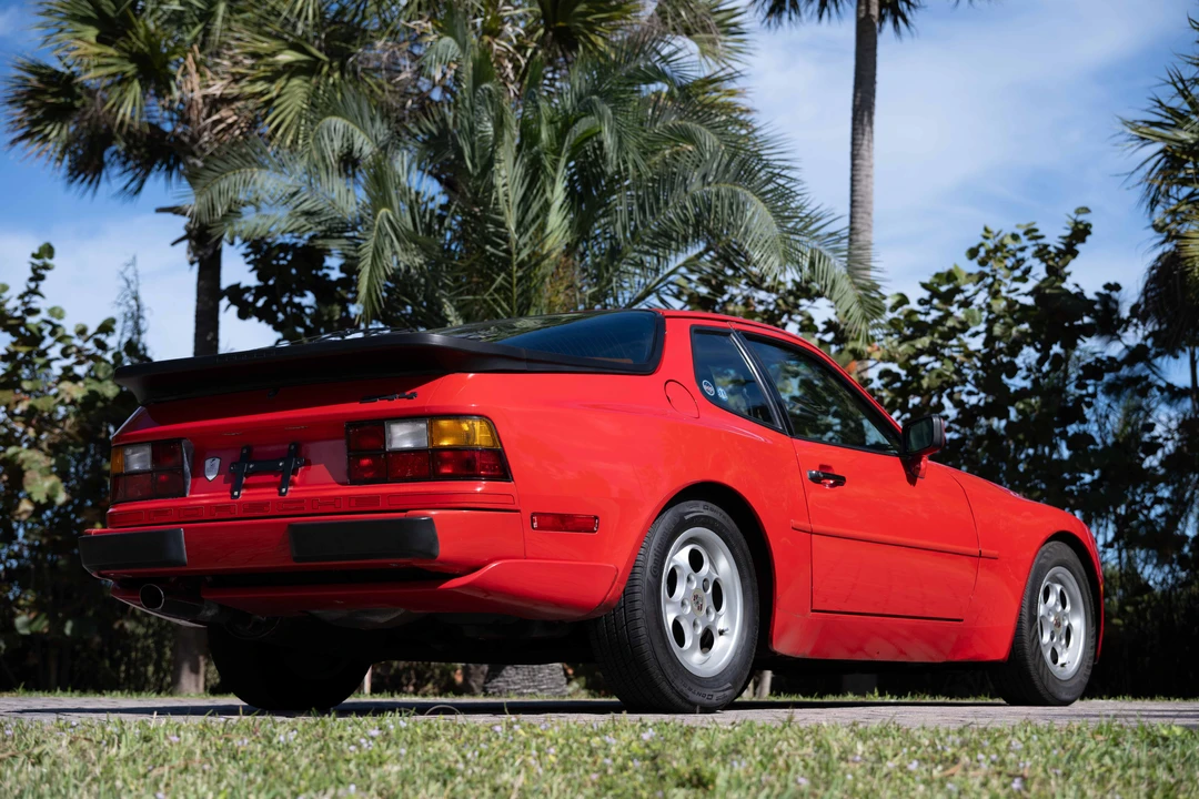 1986 Porsche 944 - Image 12 of 31