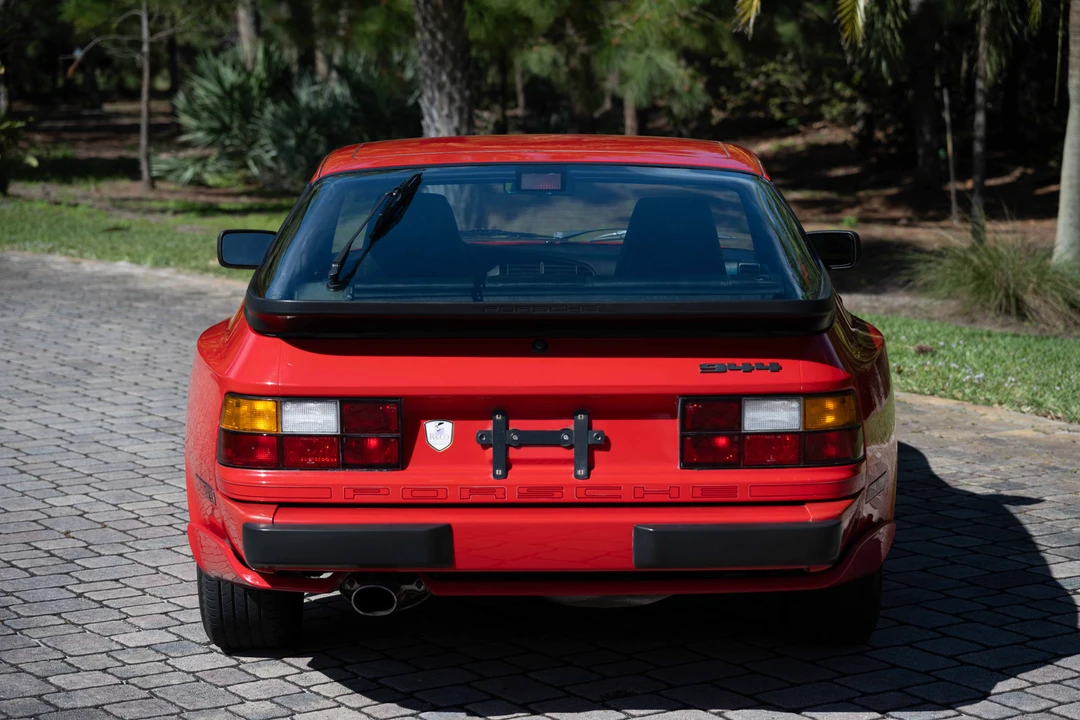1986 Porsche 944 - Image 13 of 31