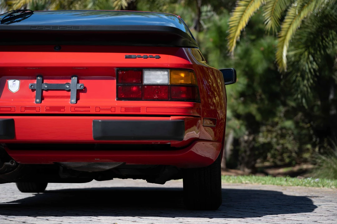 1986 Porsche 944 - Image 15 of 31
