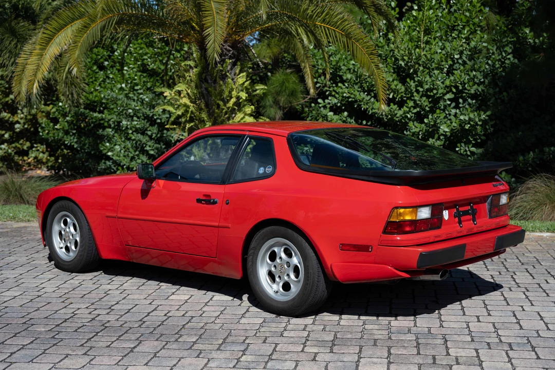 1986 Porsche 944 - Image 17 of 31