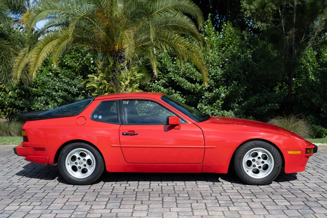 1986 Porsche 944 - Image 7 of 31