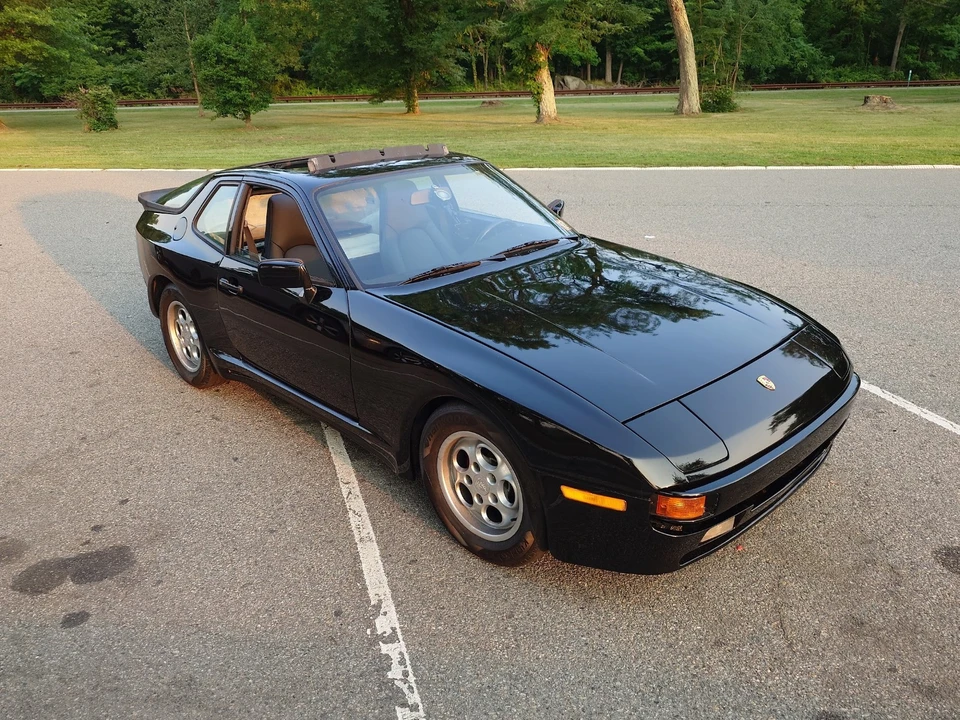 1986 Porsche 944 - Image 11 of 31