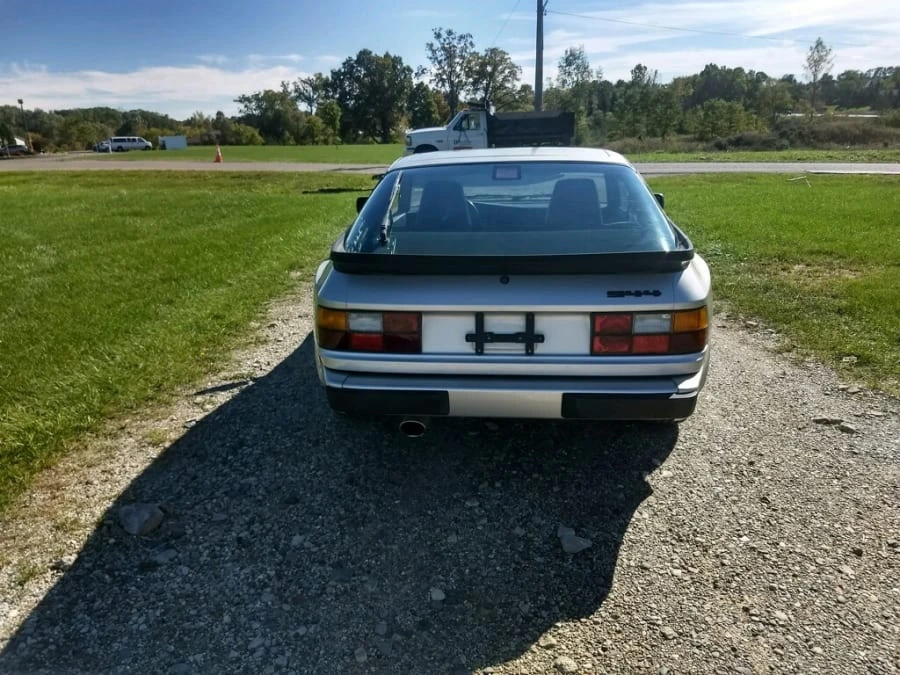 1986 Porsche 944 - Image 10 of 11