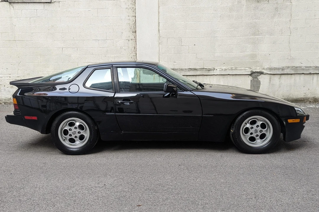 1986 Porsche 944 - Image 3 of 31