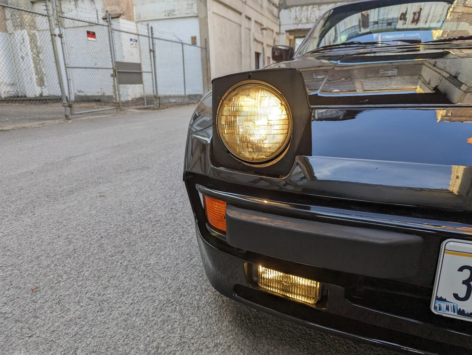 1986 Porsche 944 - Image 18 of 31