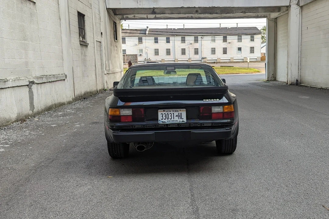 1986 Porsche 944 - Image 13 of 31