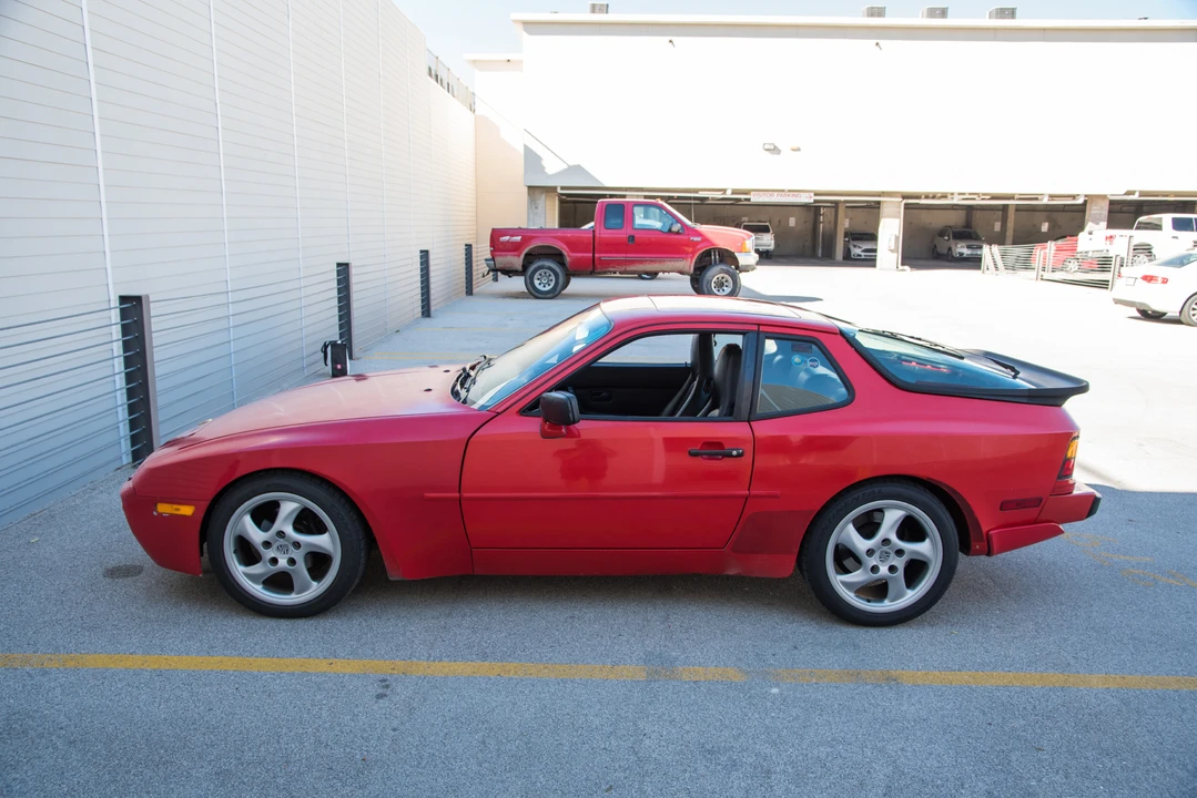 1986 Porsche 944 - Image 3 of 31