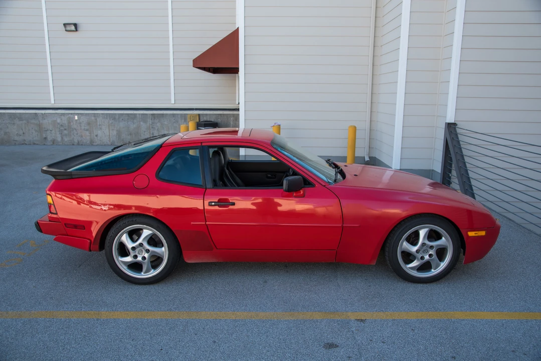 1986 Porsche 944 - Image 7 of 31