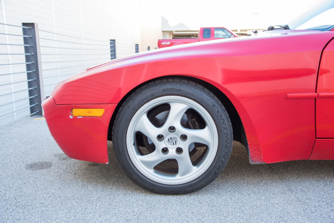 1986 Porsche 944 - Image 10 of 31